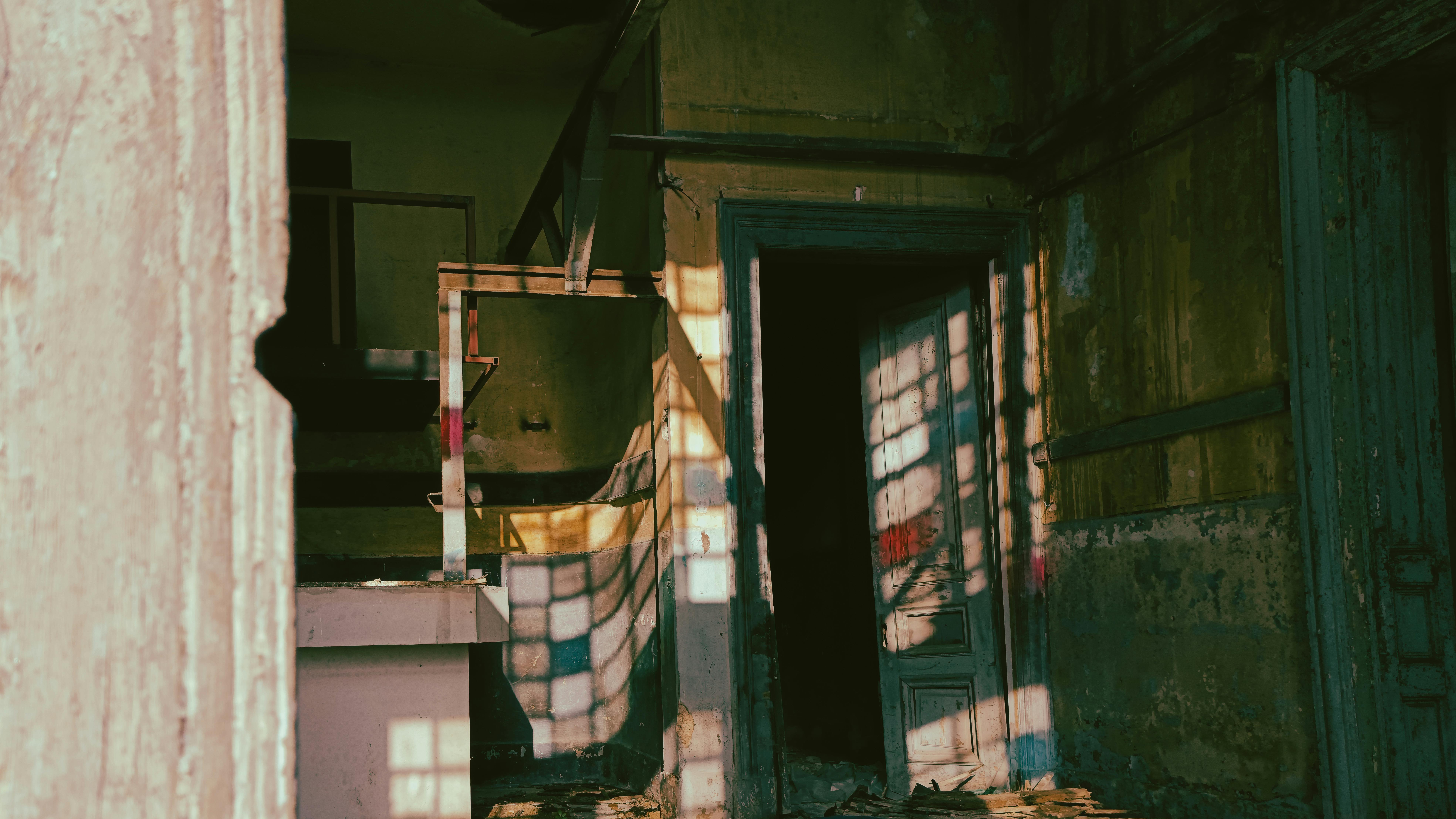 Geçmişten Gelen Ev